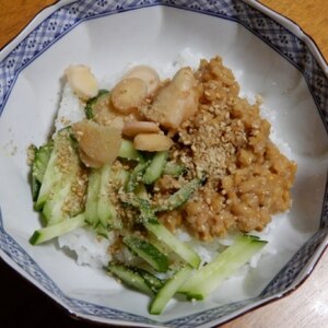 ❤胡瓜とパプリカの寿司酢・納豆❤